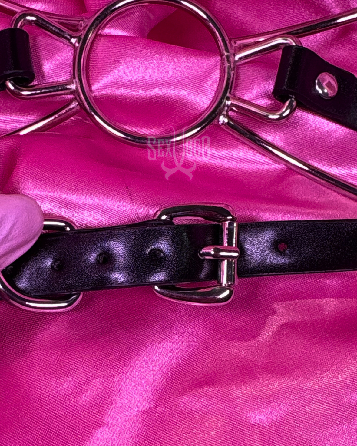🕸️ Spider Gag: Control y Estética BDSM ✨