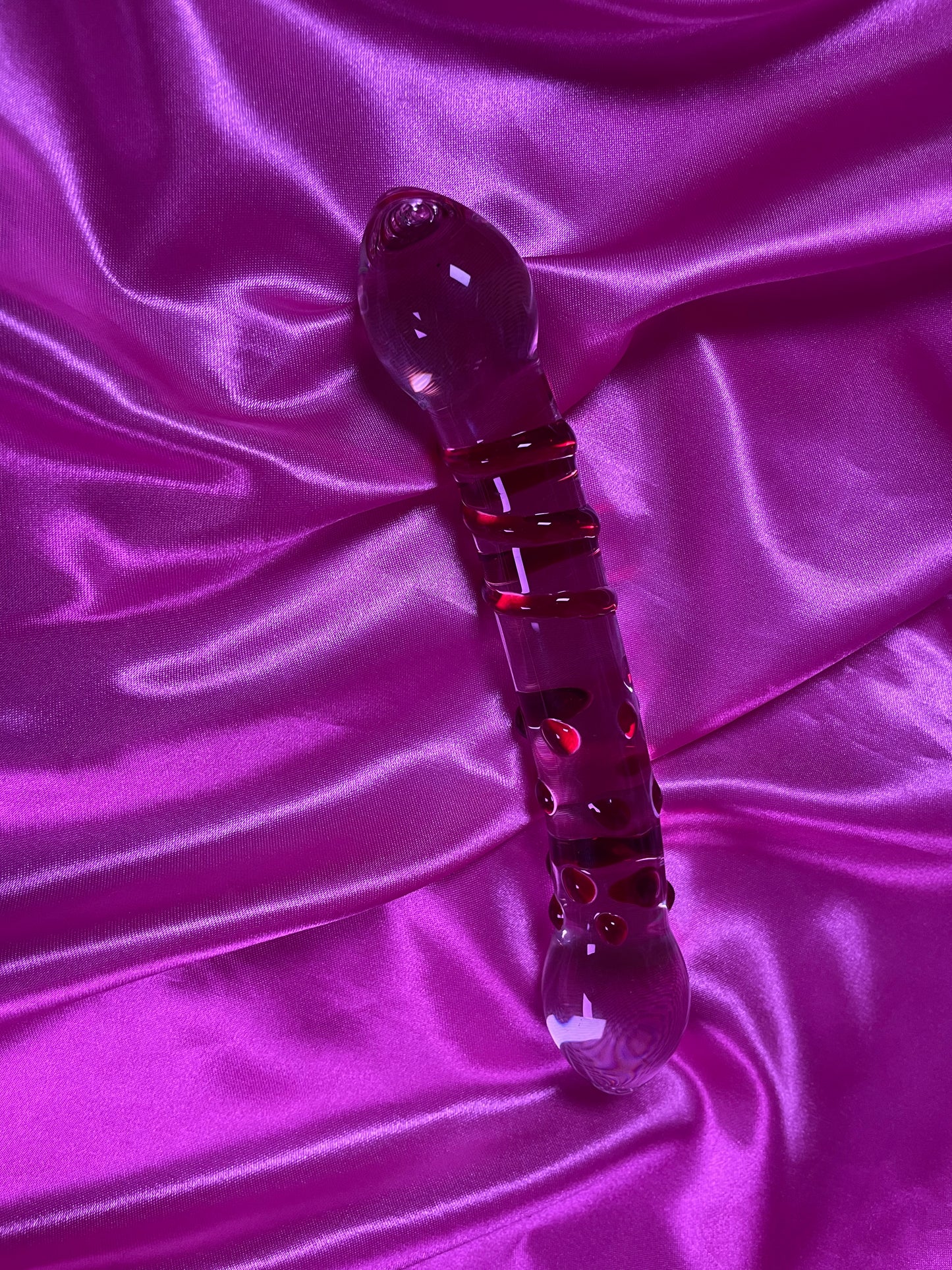 💎 Dildos de Cristal: Arte y Placer en tus Manos