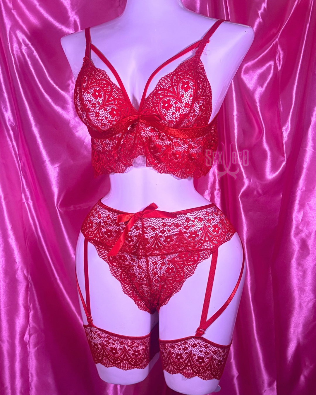 🌹 Set "Catalina": Romanticismo con un Toque Atrevido